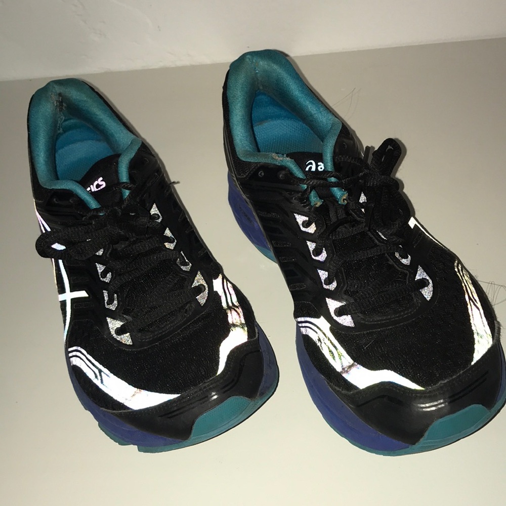 ASICS black & blue good condition